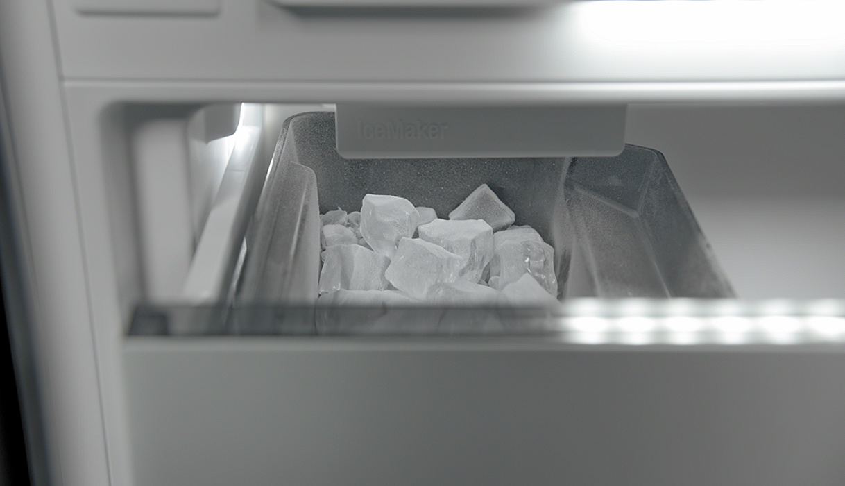 Optionele wateraansluiting voor verfrissende ijsblokjes