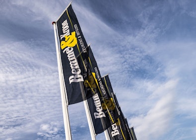 Over Bemmel & Kroon.