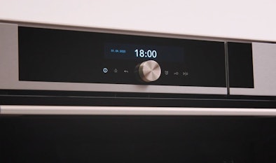 Pelgrim oven met TFT display met centrale knop.