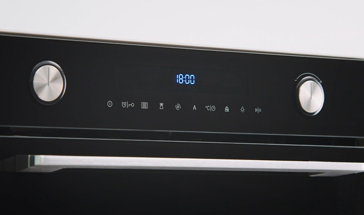 Pelgrim ovens met push-turn bediening.