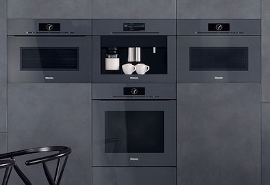 Miele inbouw koffiemachine geïntegreerd met oven en magnetron voor perfecte keukenintegratie