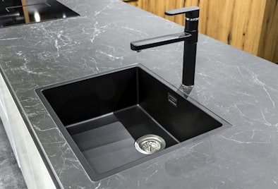 Project keukenbladen van elke gewenst materiaal