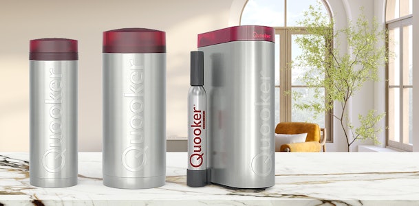 Quooker reservoirs op een rij: de compacte PRO3, de grotere COMBI en COMBI+ voor kokend water, plus de CUBE met CO2-cilinder voor gekoeld en bruisend water.