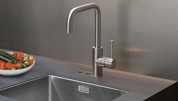 RVS keukenkraan voor koud, warm en kokend water.