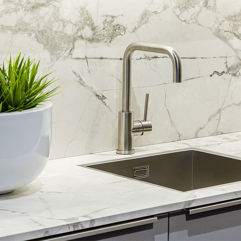 Duurzame RVS keukenkraan en spoelbak