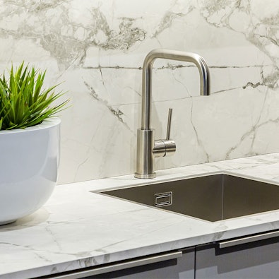 Duurzame RVS keukenkraan en spoelbak
