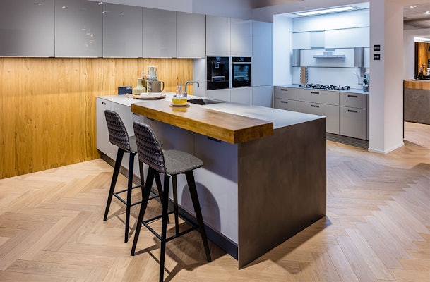 Schiereiland keuken met bar