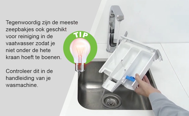 Schoonmaken wasmiddellade