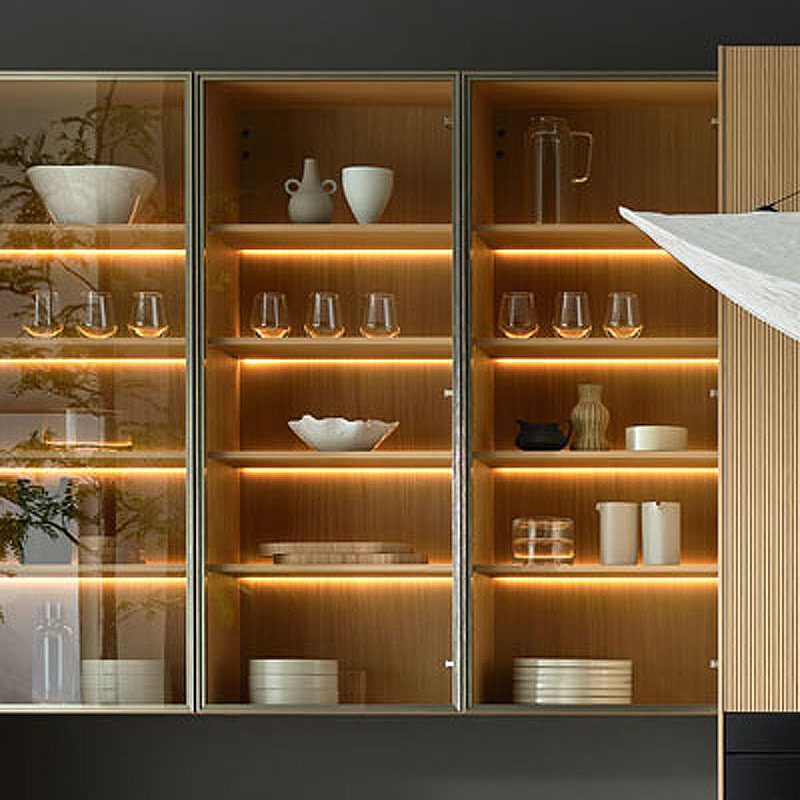 Sfeervolle bovenkastjes glasdeurtjes