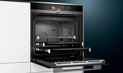 Of je nu wilt stomen of bakken en braden, een Siemens combi-stoomoven kan het allemaal.