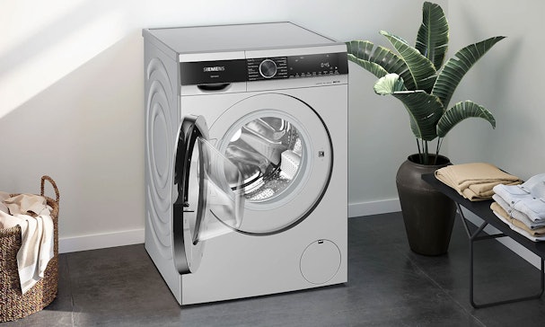 Siemens iSensoric wasmachine met sensortechnologie in moderne wasruimte