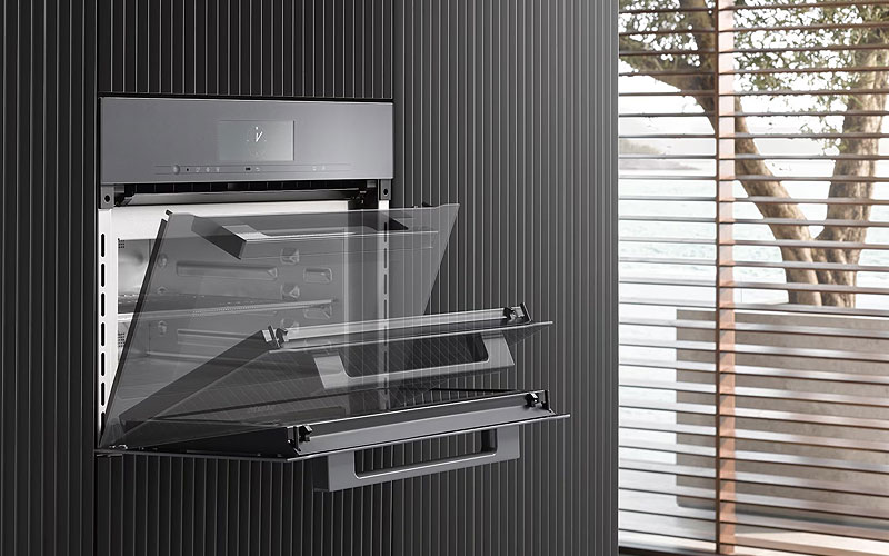 Miele combimagnetron met SoftOpen deurtechnologie en dempmechanisme voor zachte opening