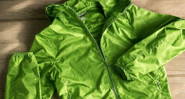 Shirts Heb je ooit gemerkt dat het moeilijk is om kragen en manchetten schoon te krijgen op je overhemden? Probeer dan eens het overhemdenprogramma. Het is een zacht maar effectief programma waarbij we meer water gebruiken en herhaaldelijk spoelen om zelfs de dikkere delen van het shirt schoon te krijgen.