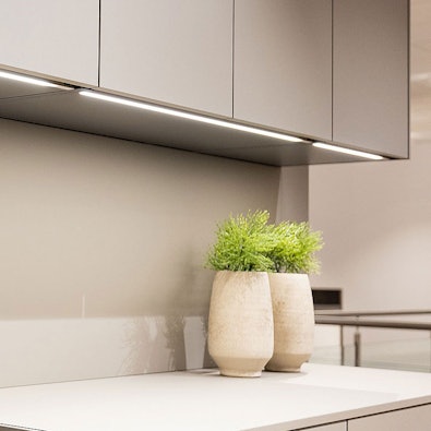 Stijlvolle bovenkast verlichting