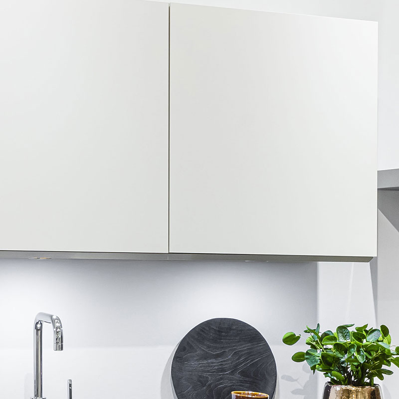 Strakke lichte bovenkastjes