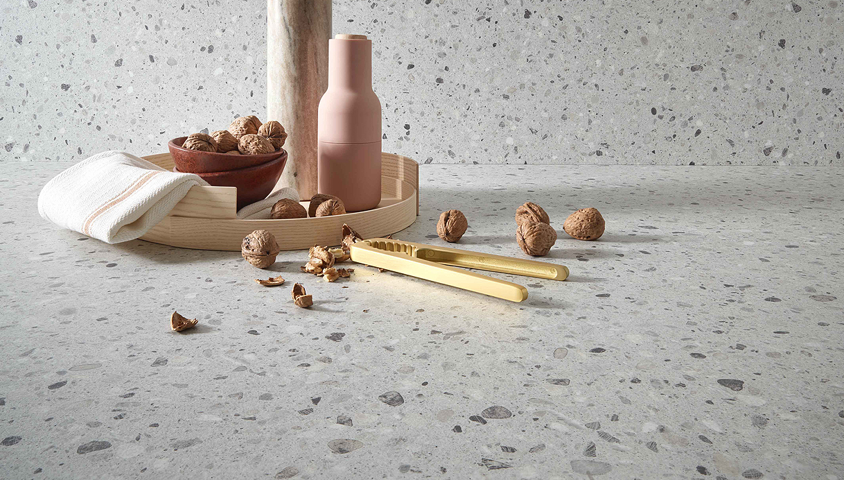 Terrazzo look keukenblad en achterwand keuken.