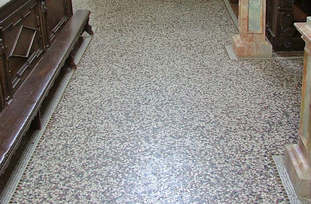 Terrazzo vloer in Italiaanse kerk in Venetië.