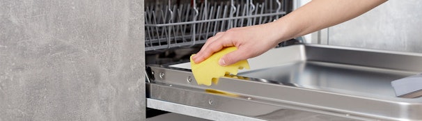 Tip 3 Maandelijkse grondige schoonmaak.