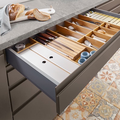 Uittrekelementen met een individuele binnenuitrusting