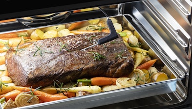 Een unieke kernthermometer bepaalt de optimale gaartemperatuur voor vlees en vis.