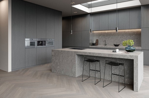 Luxe moderne keuken met geïntegreerde V-ZUG apparatuur die Zwitserse precisie, innovatie en tijdloos design naar Nederlandse keukens brengt.