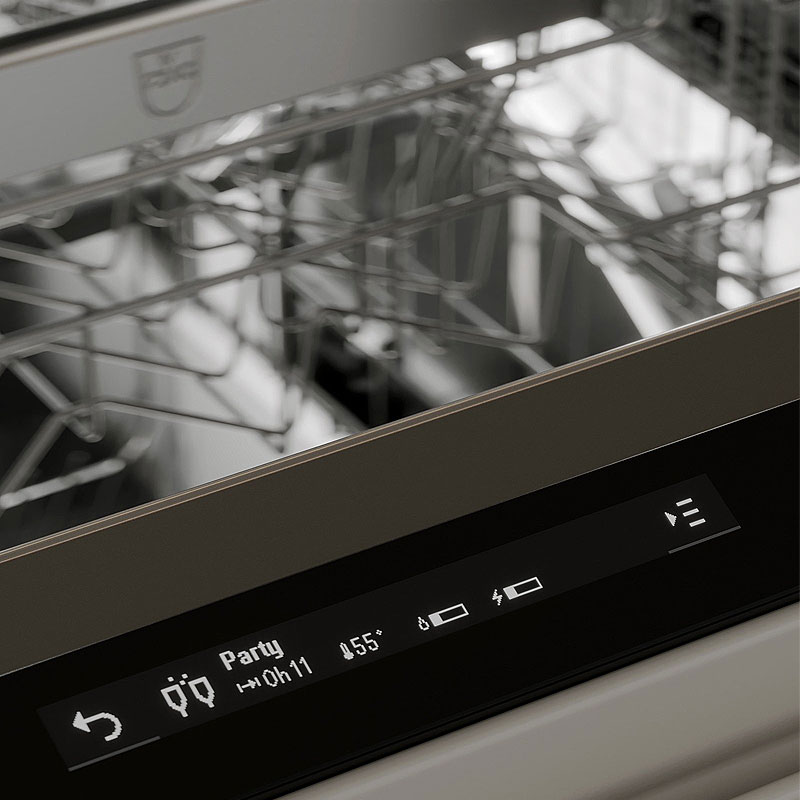 Close-up van V-ZUG Adora vaatwasserdisplay met het Party-programma, 11 minuten, voor snel schone vaat tussen gangen door.