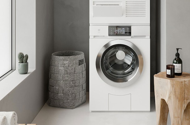 Wasmachine en droger van V-ZUG in moderne wasruimte, hygiënisch wassen voor mensen met allergieën