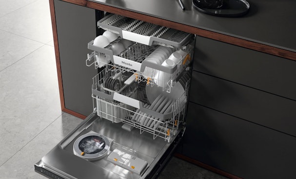 Miele vaatwasser met een bestekmandje