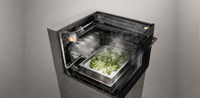 Stoom magnetron met broccoli in stoomschaal en zichtbare stoom voor veelzijdig koken zonder kwaliteitsverlies