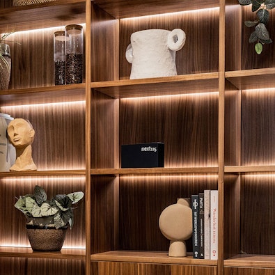 Verlichte regaalkasten