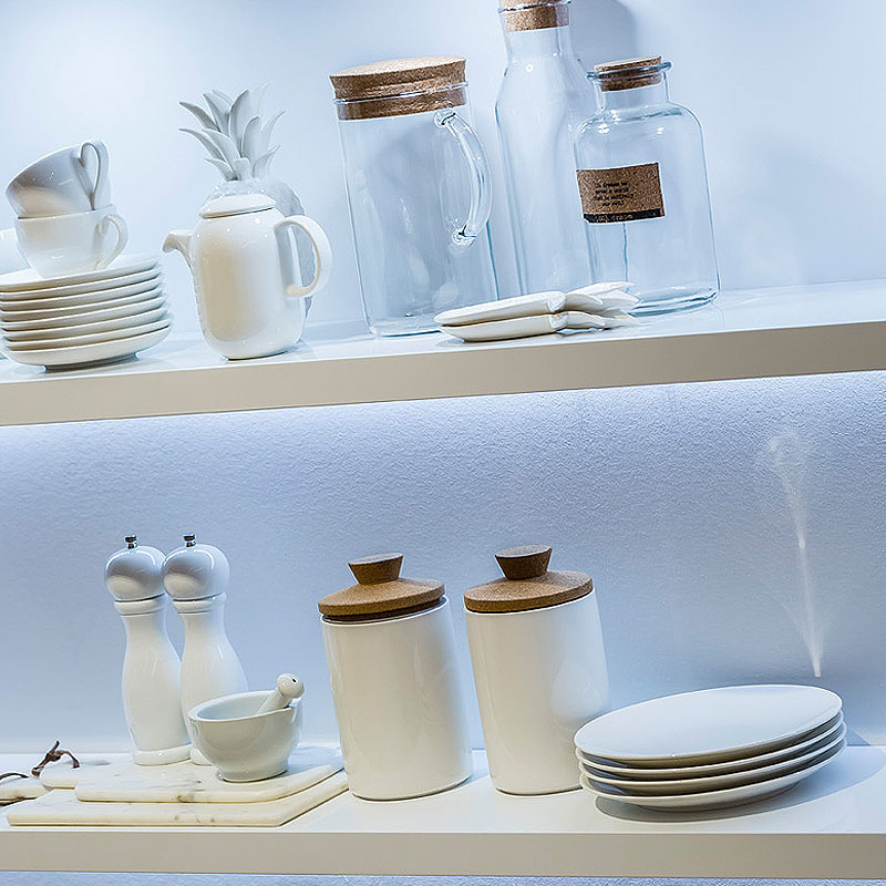 Verlichte witte planken