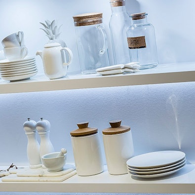 Verlichte witte planken