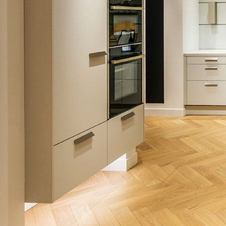 Verlichting zwevende keukenkast