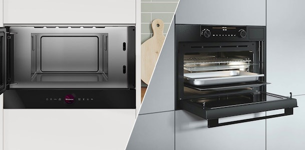 Verschil tussen zwarte solo magnetron en zwarte combi magnetron naast elkaar in moderne keuken