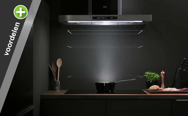 AEG Hob²Hood afzuigkap schakelt automatisch in op basis van kookactiviteit.