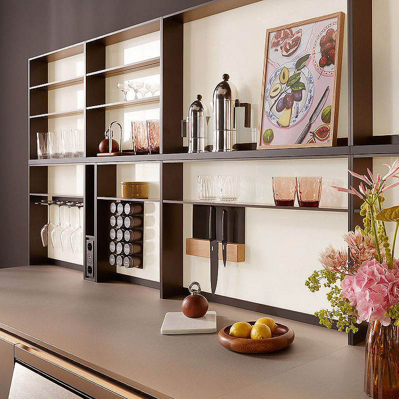 Wandopstelling met frame nisproduct