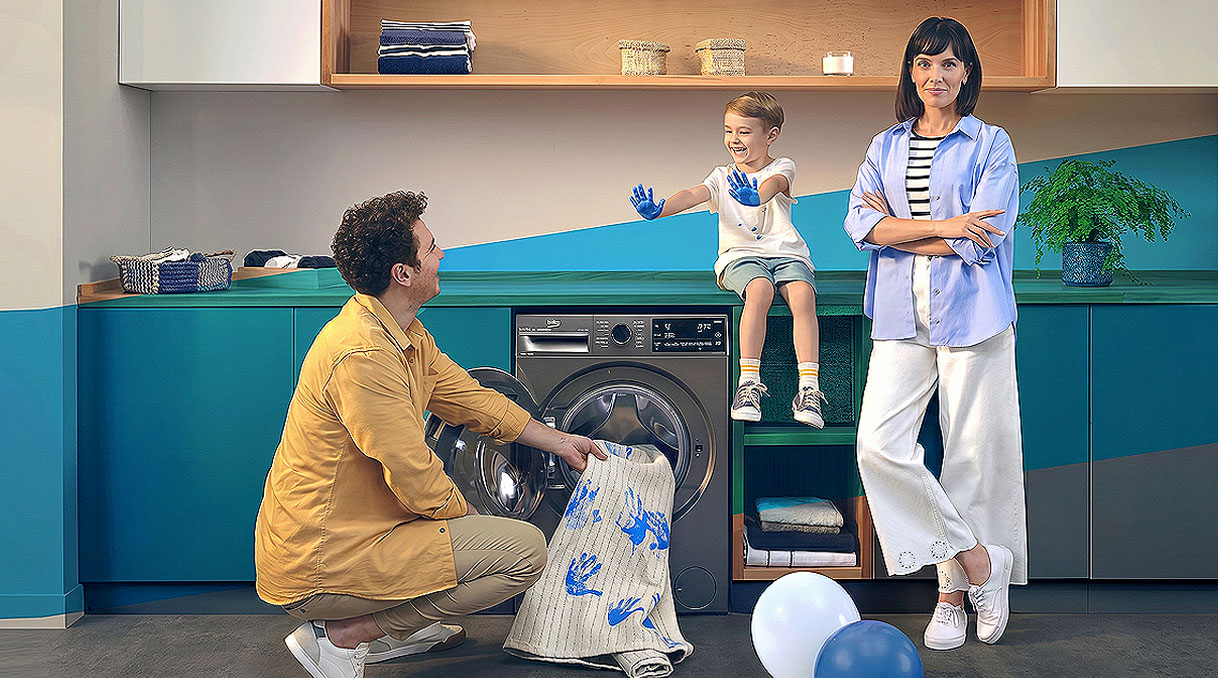 Gezin met kind bij een 8 kg wasmachine als ideale maat voor een middelgroot huishouden