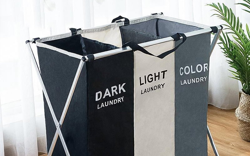 Sorteerwasmand met drie vakken: Dark, Light en Color Laundry