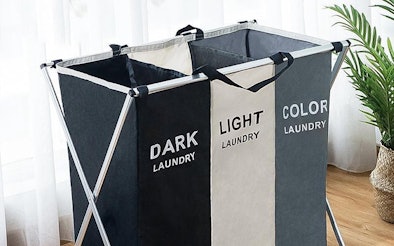 Sorteerwasmand met drie vakken: Dark, Light en Color Laundry