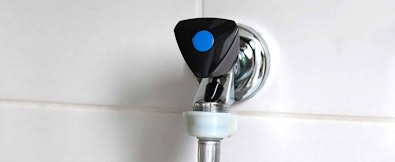 Sluit de waterleiding van de koelkast af.