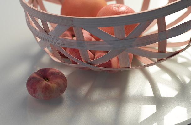 Whey glazen aanrechtblad met weerspiegeling fruitmand.
