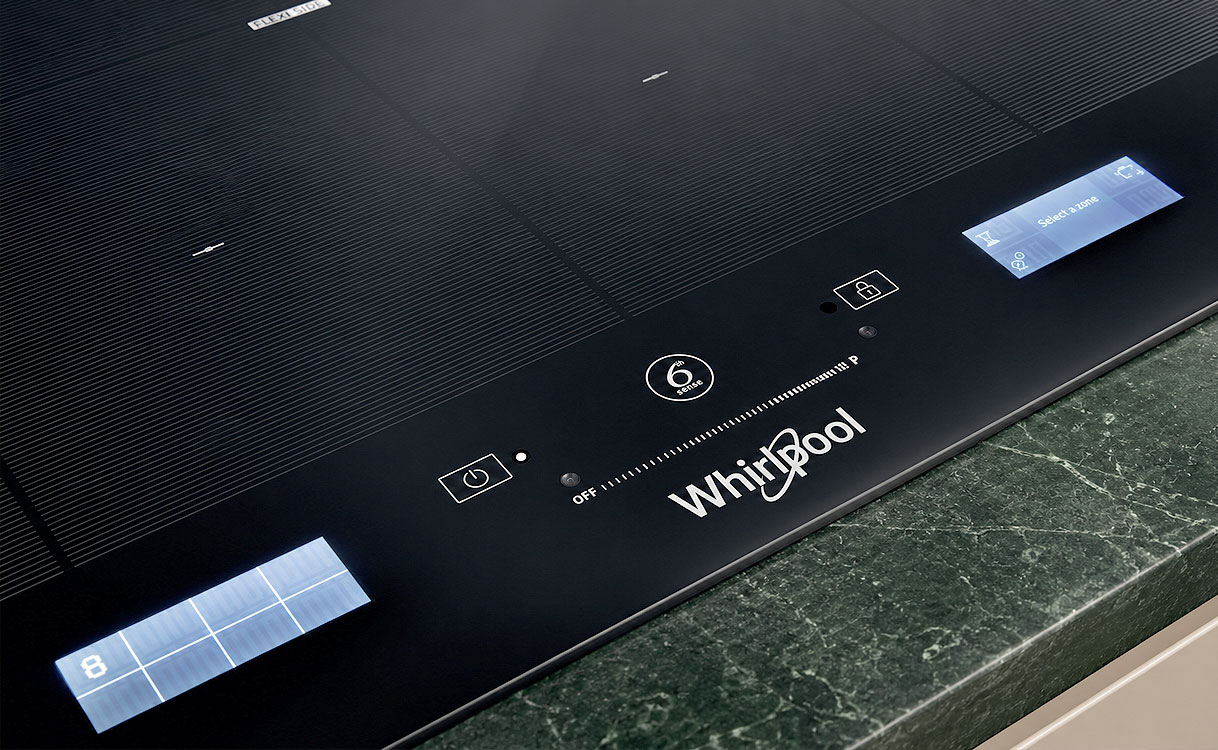 Whirlpool inductie kookplaat met MySmartDisplay kleurenscherm en 6th Sense symbool