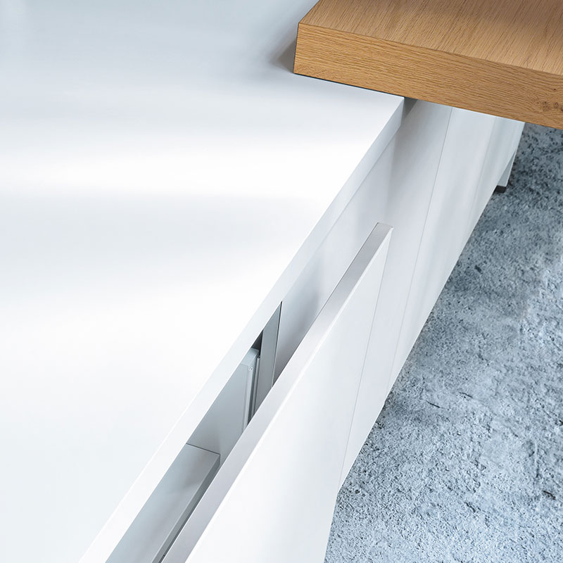 Wit keukenblad met houten bar