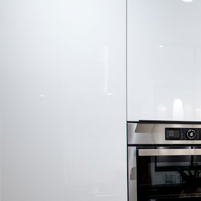 Witte fronten van organisch glas