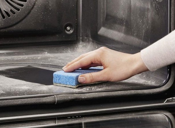 Een zelfreinigende oven met een pyrolytische reinigingsfunctie