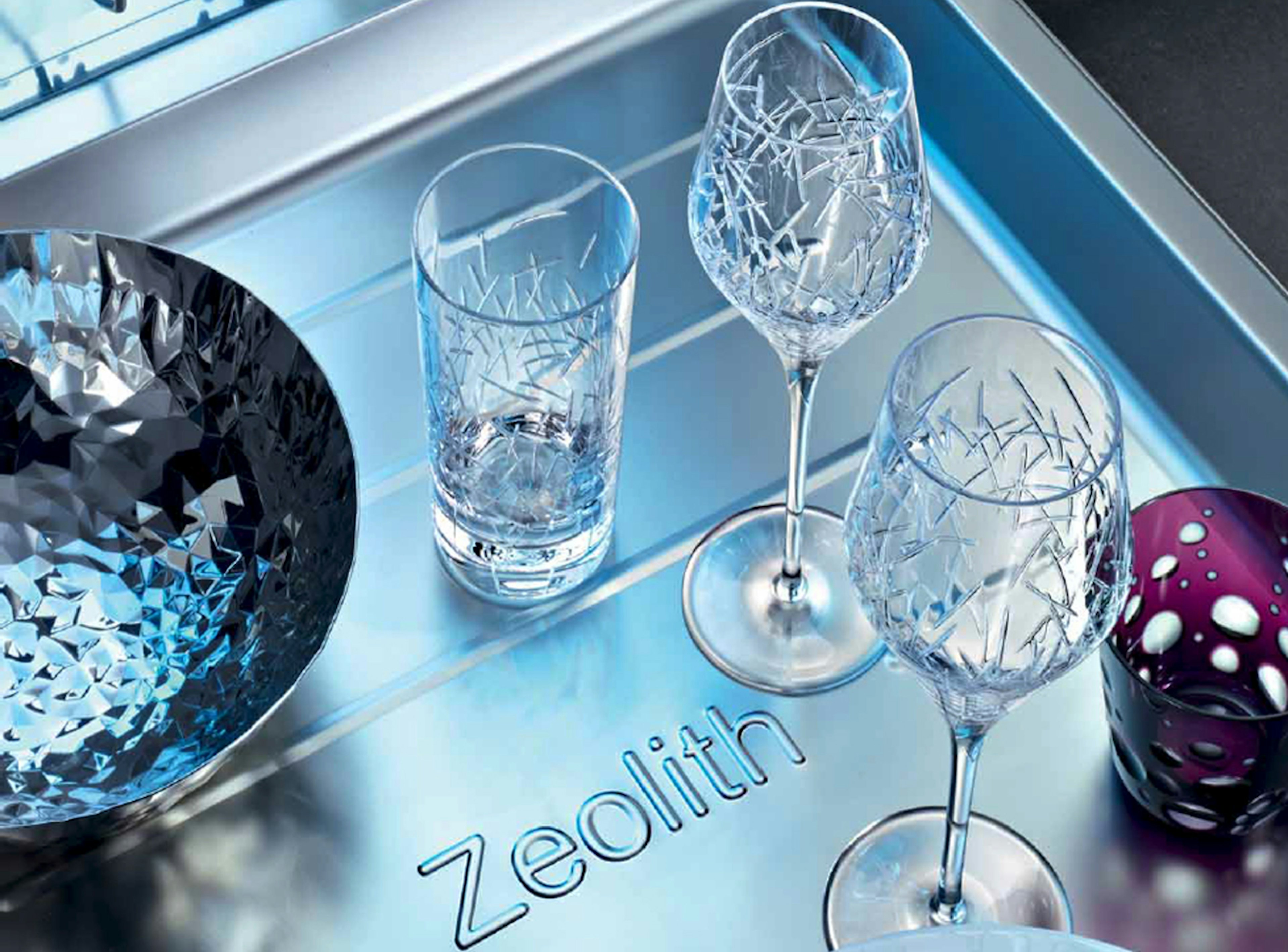 Het Zeolith droogsysteem zorgt voor een perfect droogresultaat bij glas.