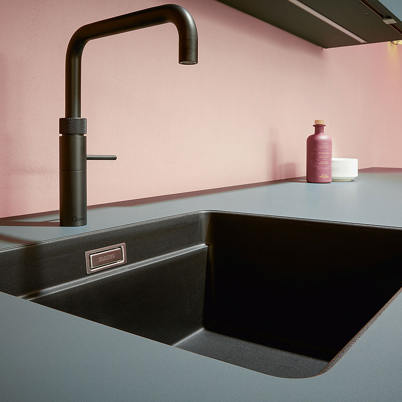 Zwarte blanco spoelbak