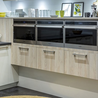 Zwevende apparatenwand