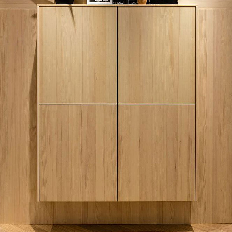 Zwevende houten wandkast