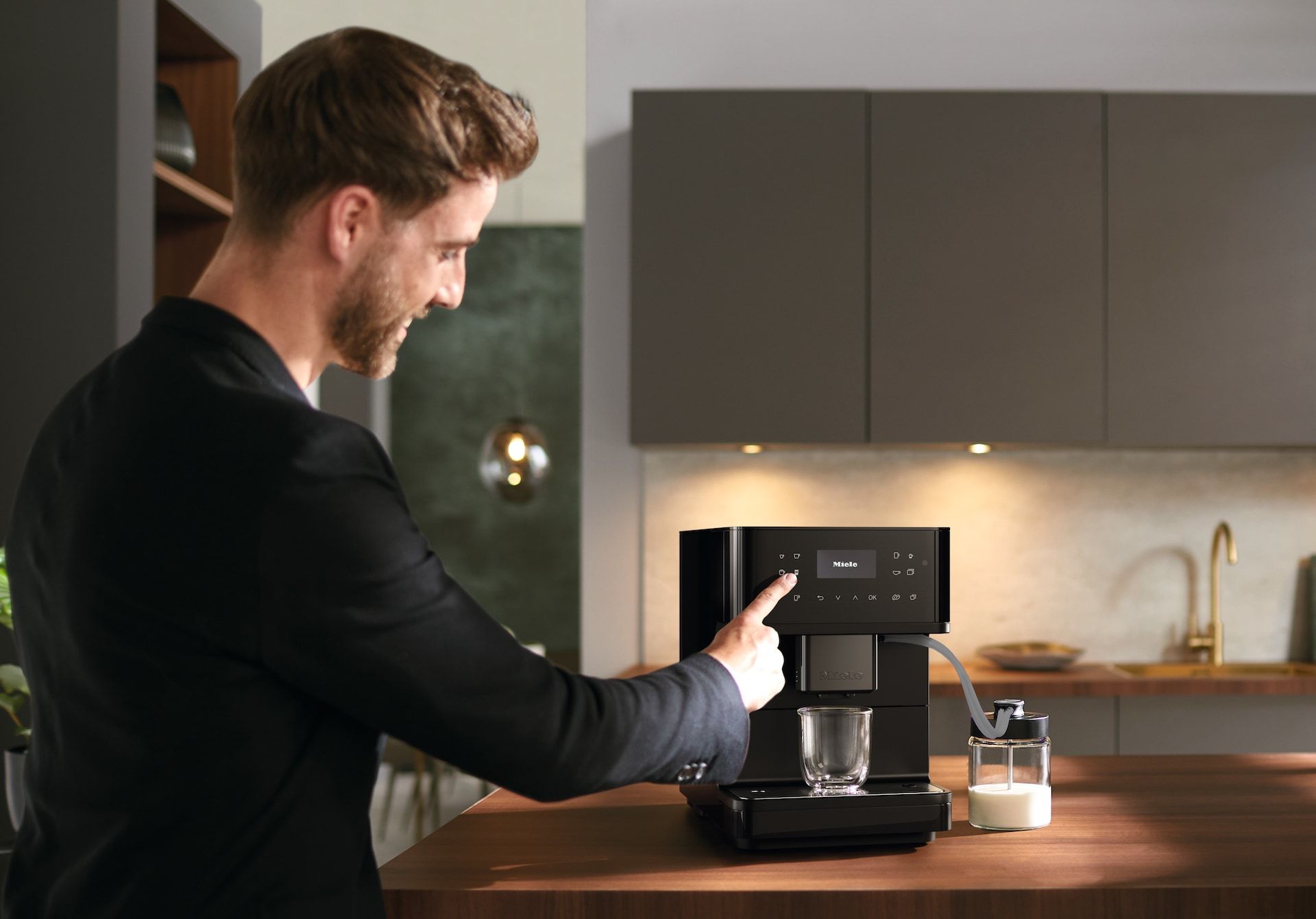 Miele CM6360_18 vrijstaand koffiemachine afbeelding 5